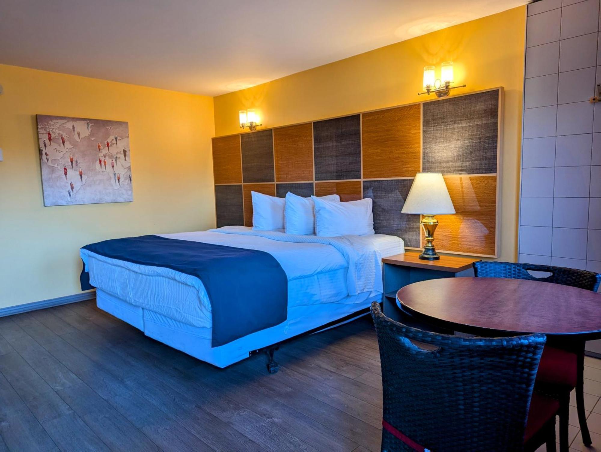 Motel Des Pentes Et Suites Saint-Sauveur Bagian luar foto
