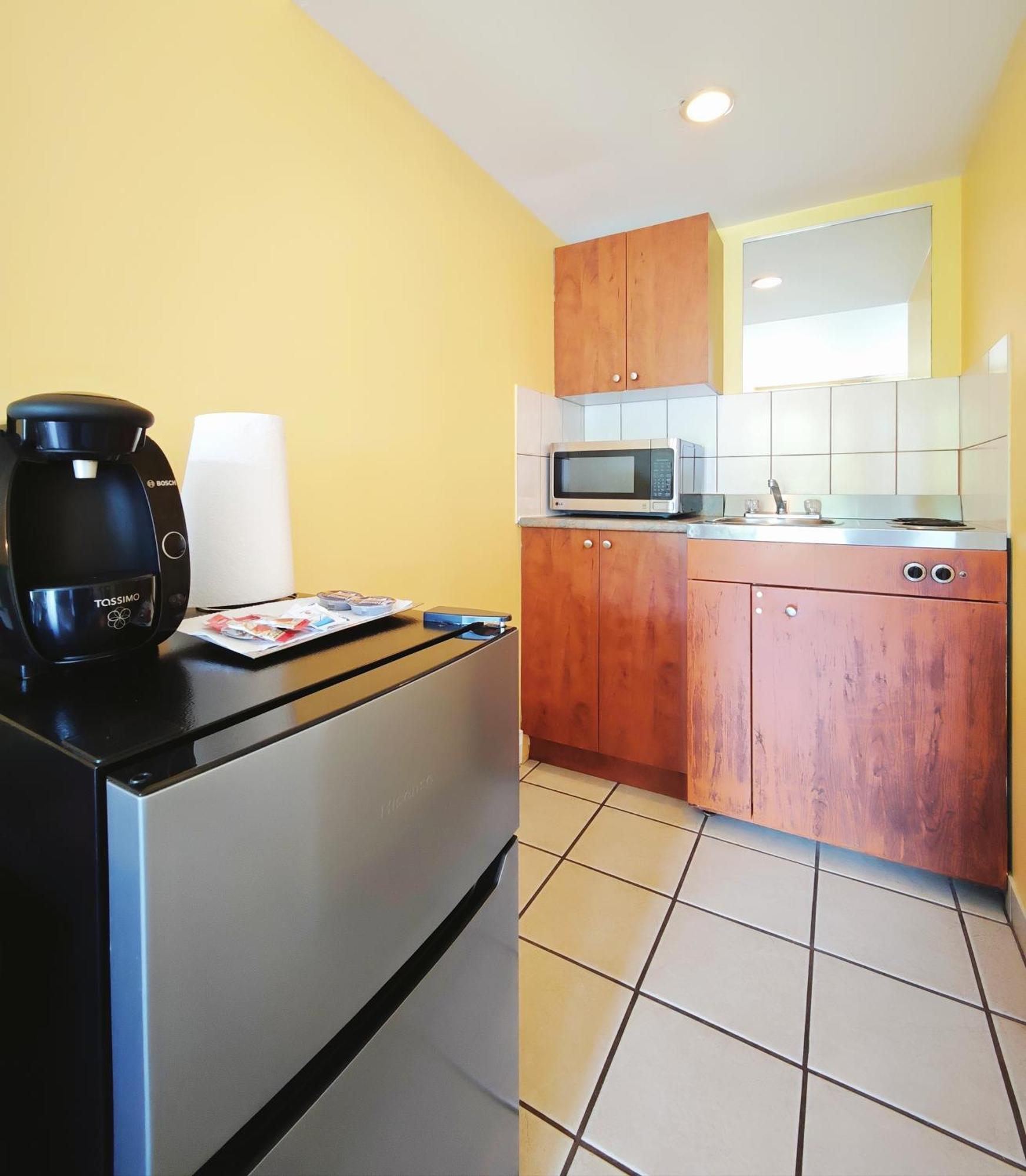 Motel Des Pentes Et Suites Saint-Sauveur Bagian luar foto