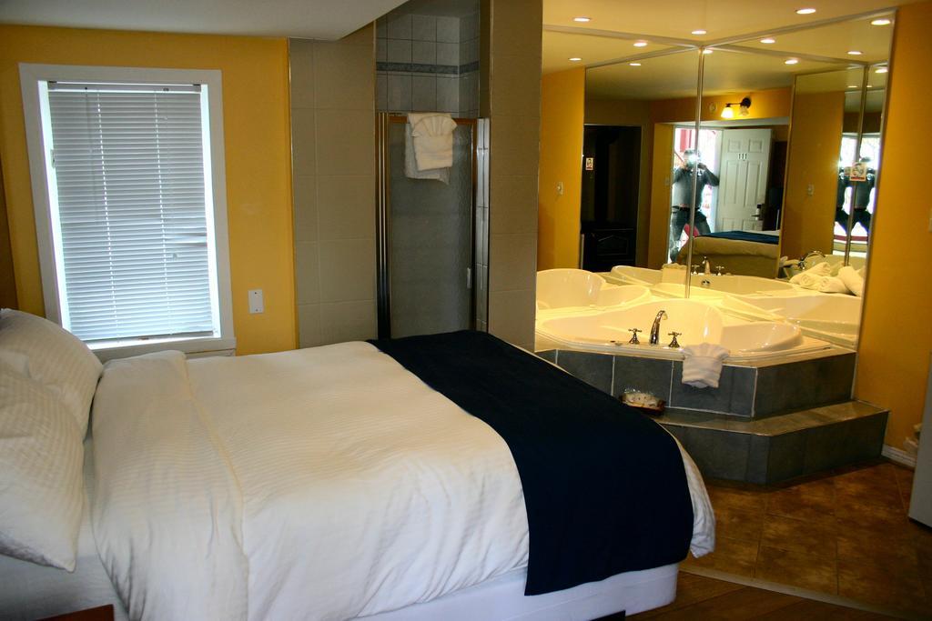 Motel Des Pentes Et Suites Saint-Sauveur Bagian luar foto