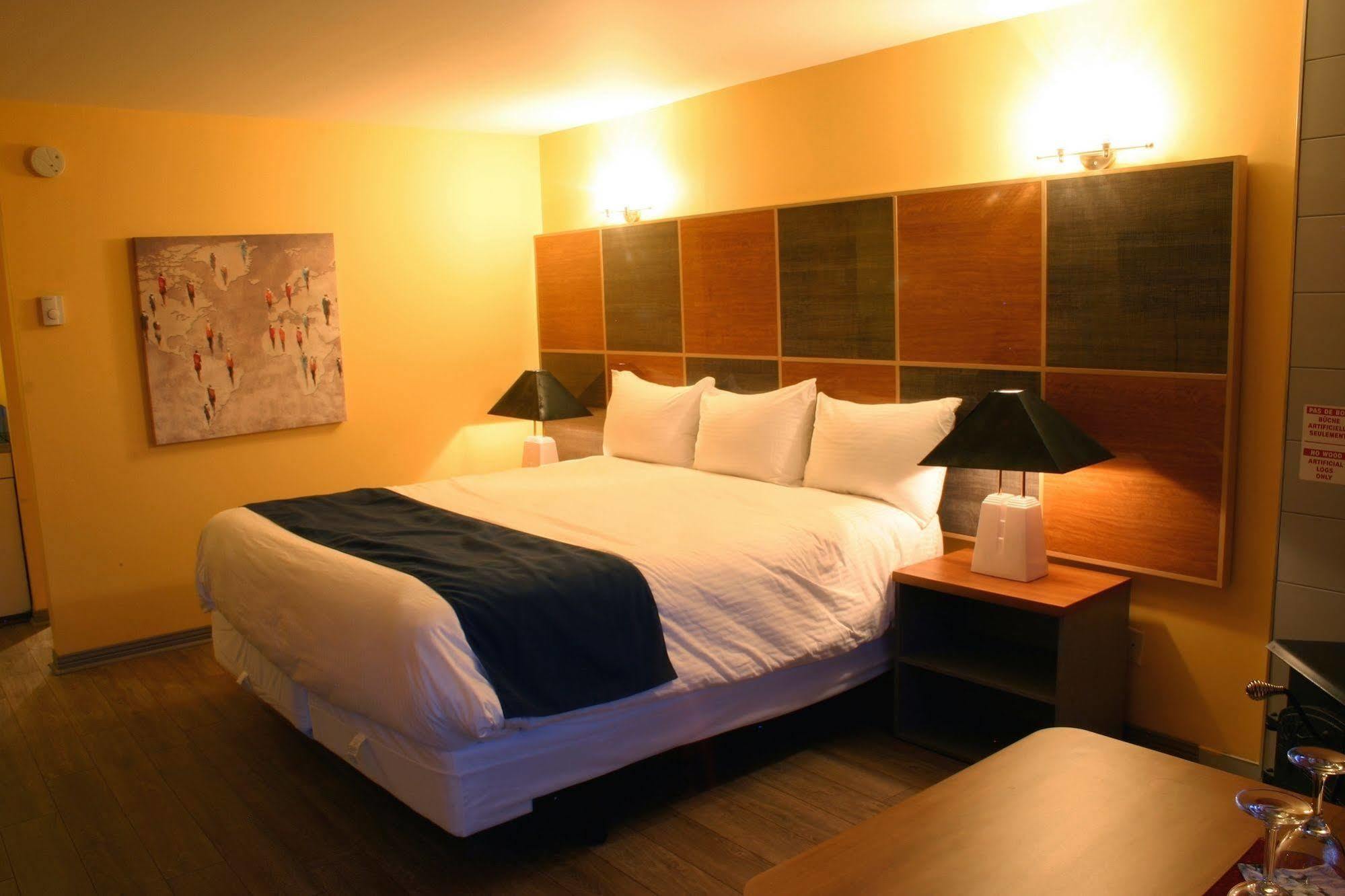 Motel Des Pentes Et Suites Saint-Sauveur Bagian luar foto