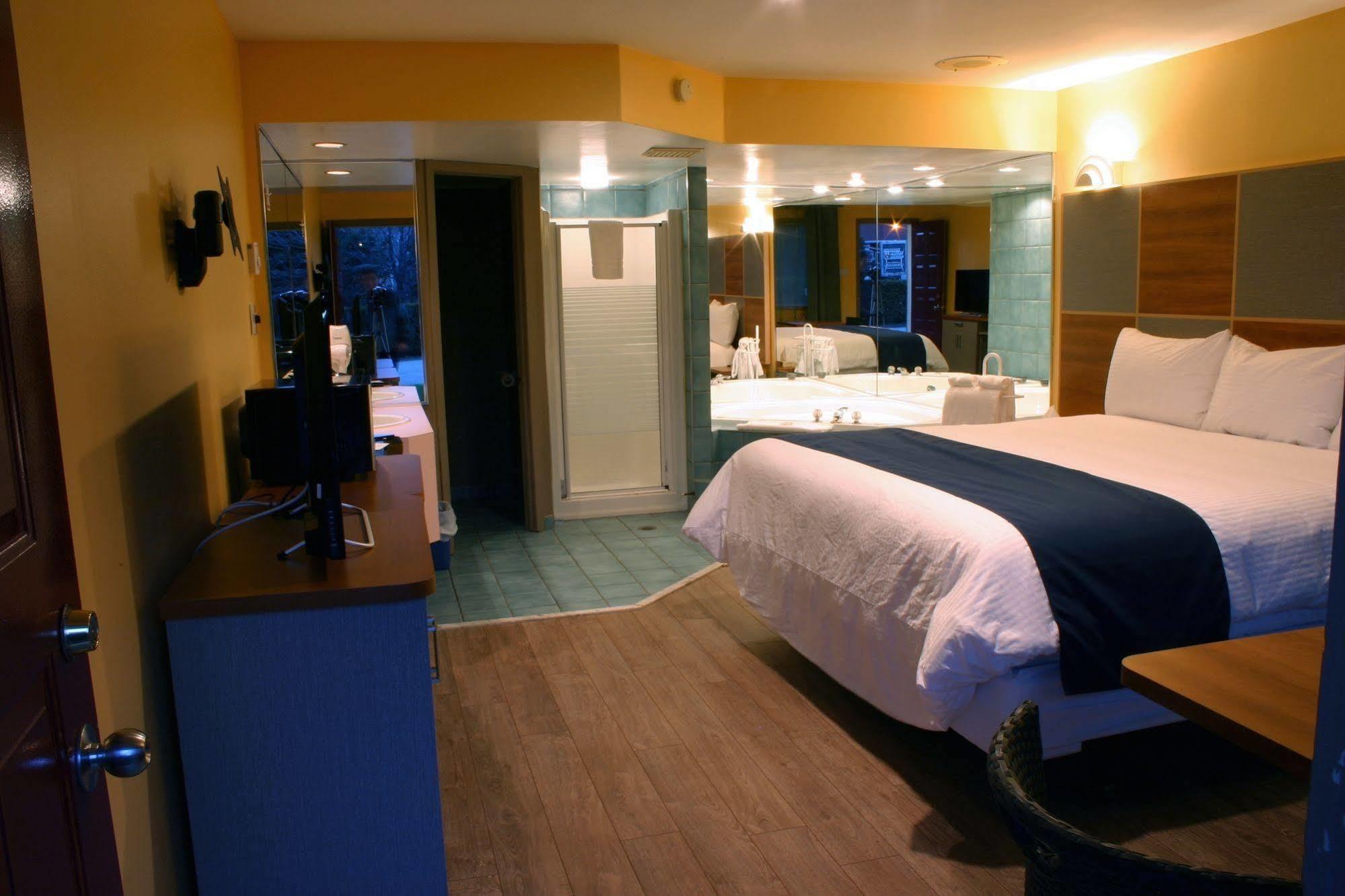 Motel Des Pentes Et Suites Saint-Sauveur Bagian luar foto